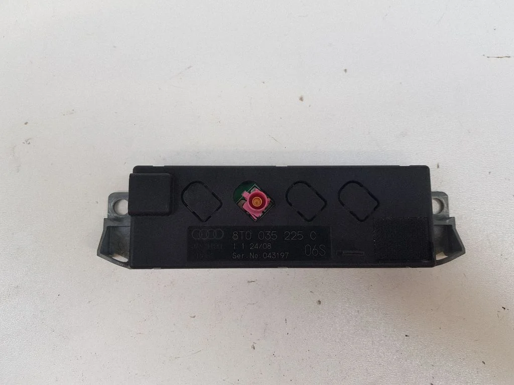 Aerial antenna amplifier – Audi A5 Sportback 8TA (2009-2016)