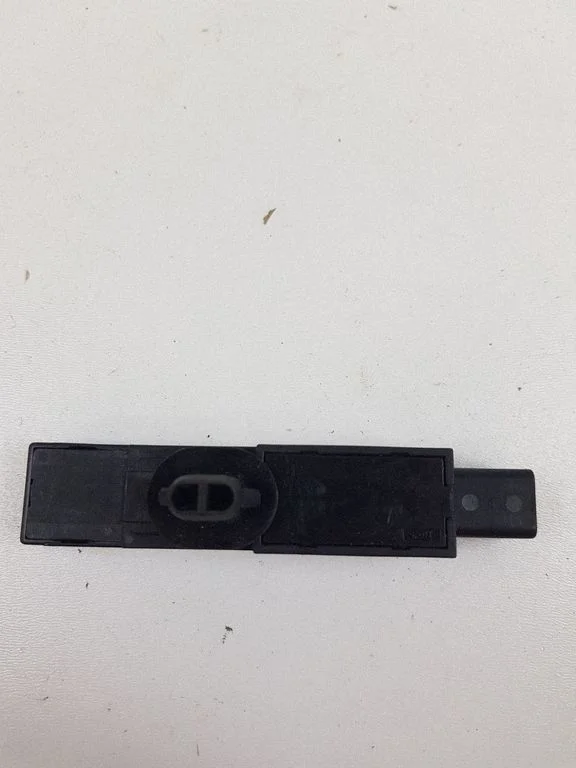 Antenas pastiprinātājs – Mercedes-Benz A klase W176 (2012-2018)