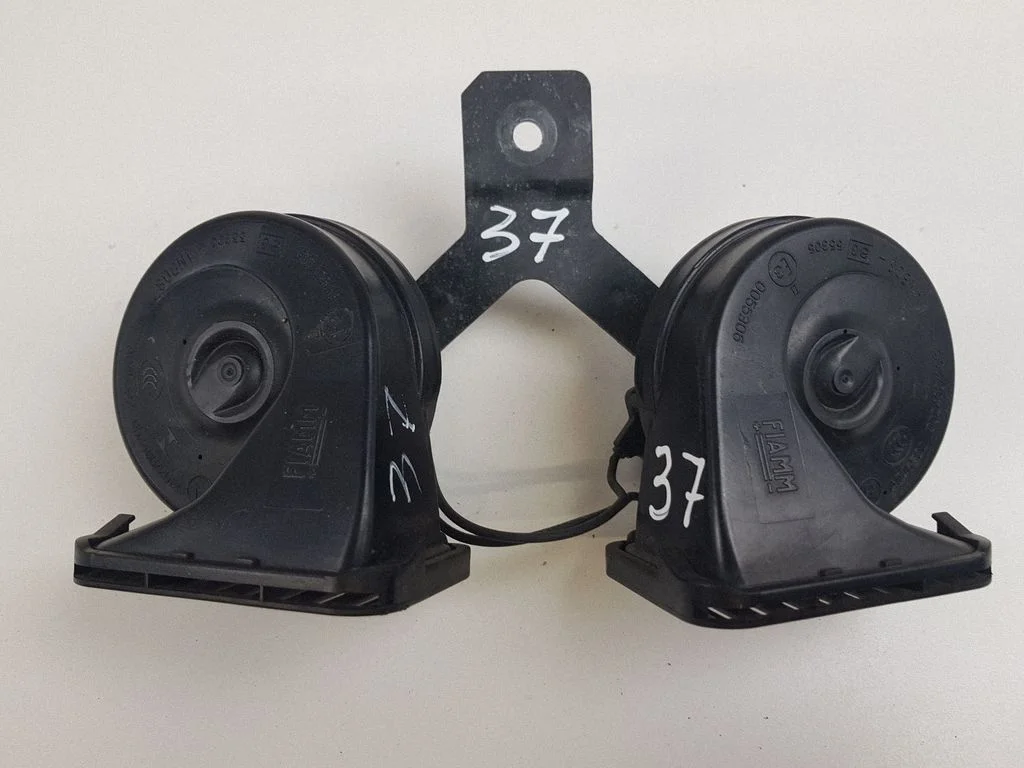 Horn signal BJ3213A803AC – Land Rover Evoque I (2011-2018)