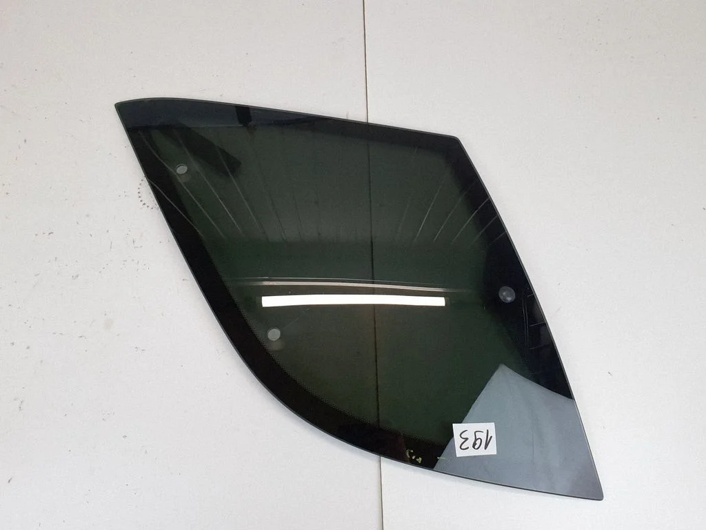 Rear side window A1636700350 – Mercedes-Benz ML-Class W163 (1997-2005)