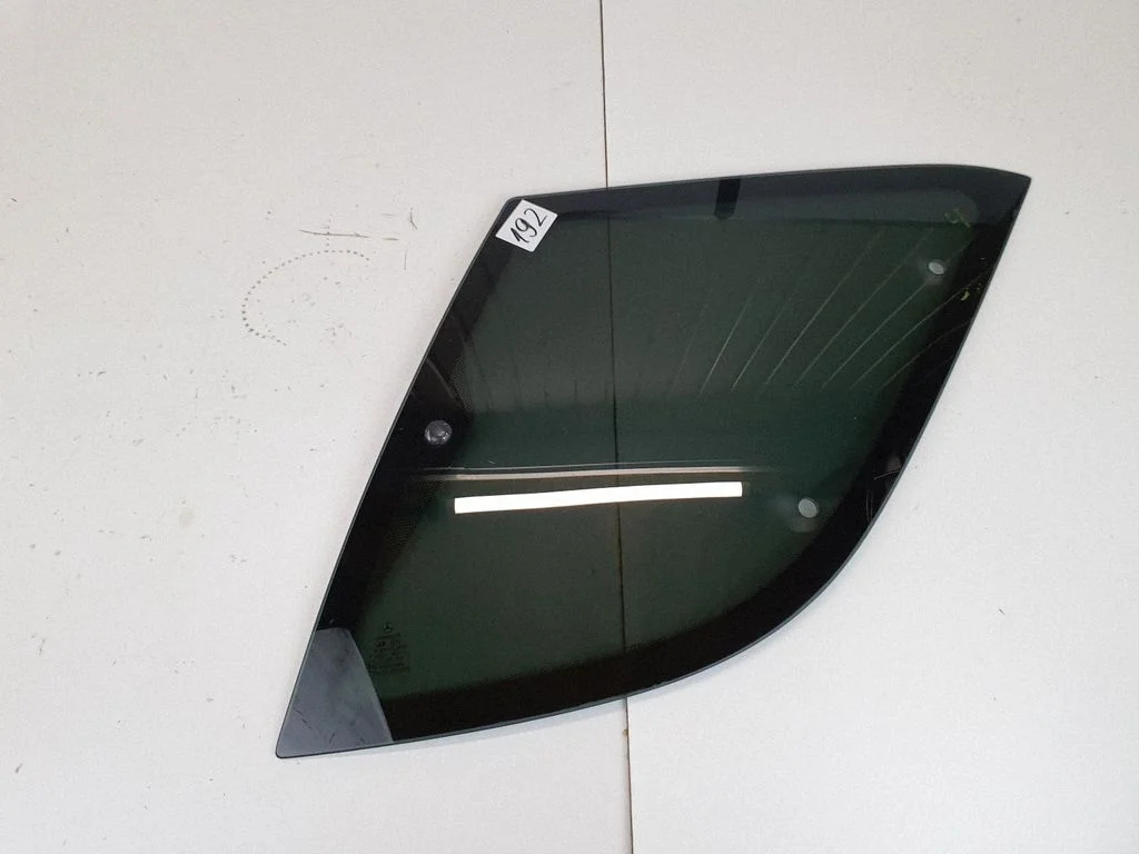 Rear side window A1636700450 – Mercedes-Benz ML-Class W163 (1997-2005)
