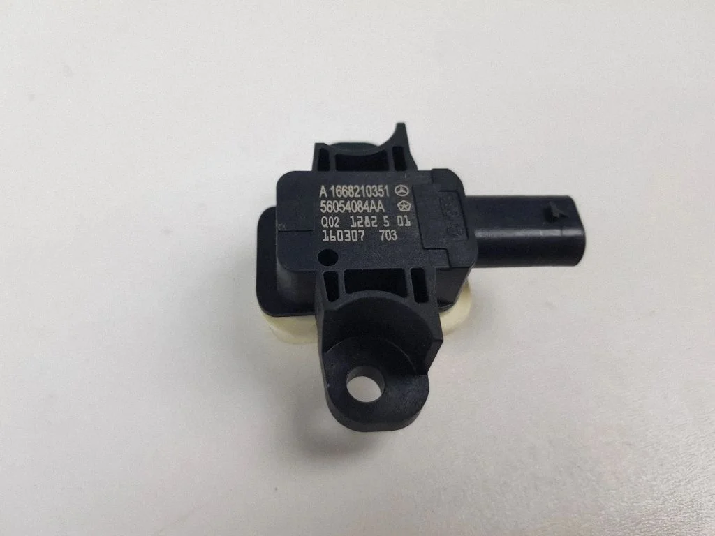Airbag deployment crash/impact sensor – Mercedes-Benz B-Class W246 W242 (2011-2017)