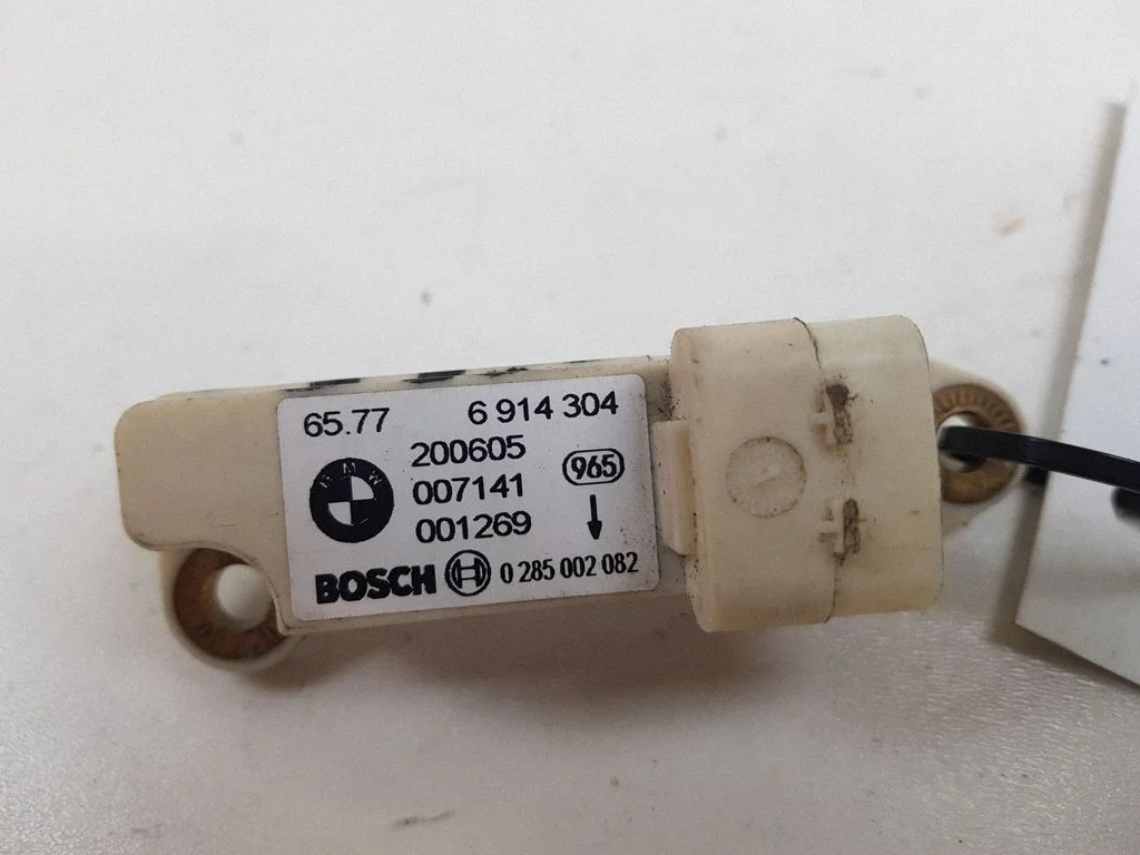 Airbag deployment crash/impact sensor 6914304 – Mini One - Cooper R50 - 53 (2001-2006)