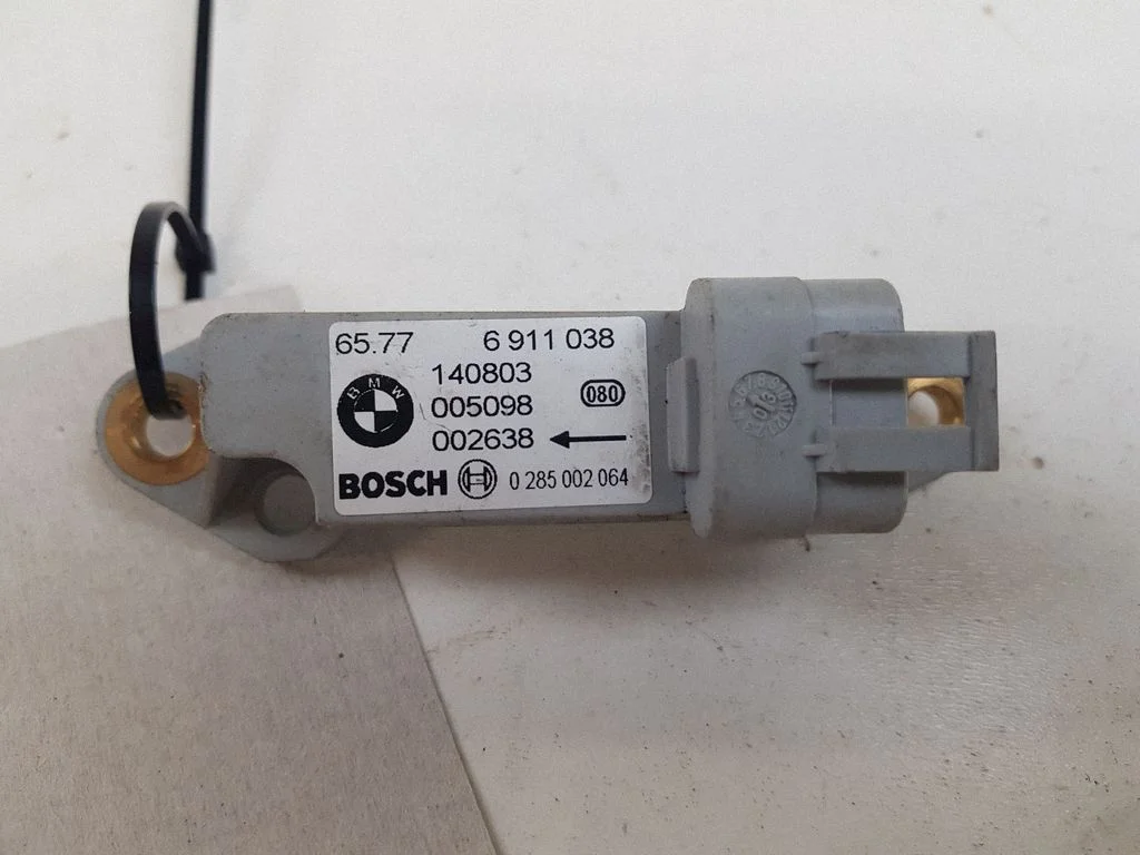 Airbag deployment crash/impact sensor 6911038