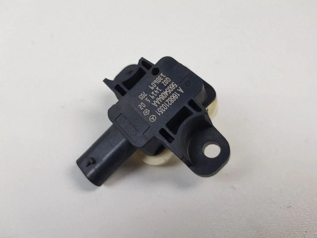 Airbag deployment crash/impact sensor – Mercedes-Benz B-Class W246 W242 (2011-2017)