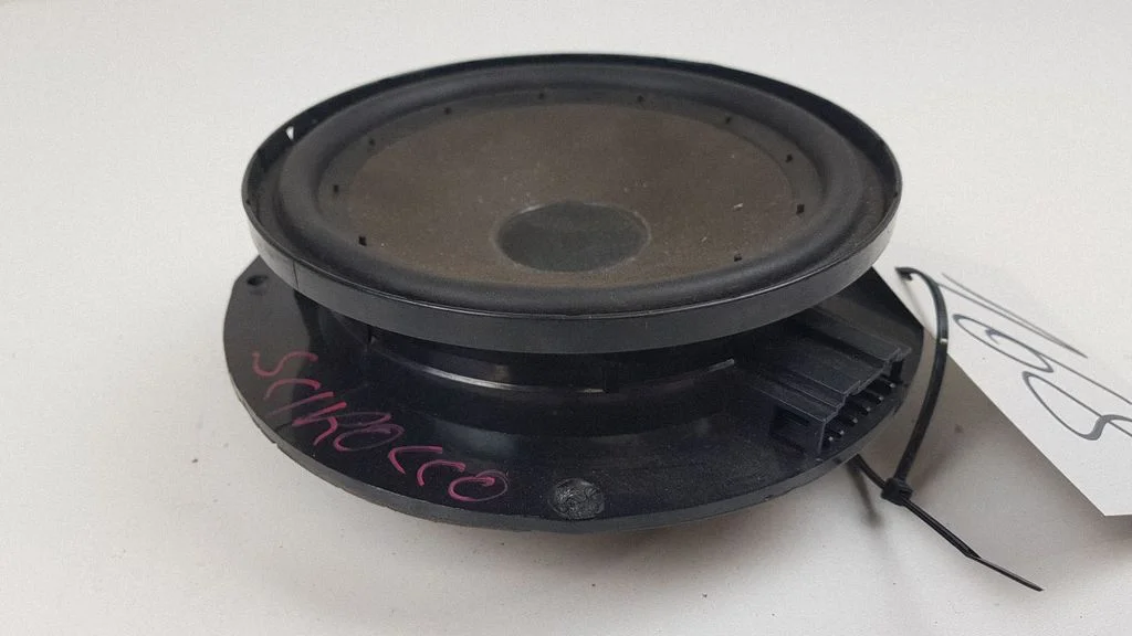 Rear door speaker – Volkswagen Scirocco (2008-2016)