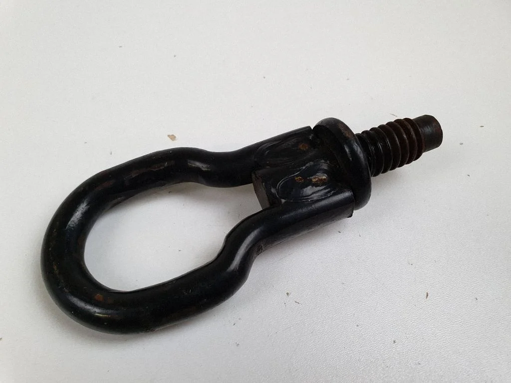 Towing hook eye – Ford Focus C-MAX (2003-2010)