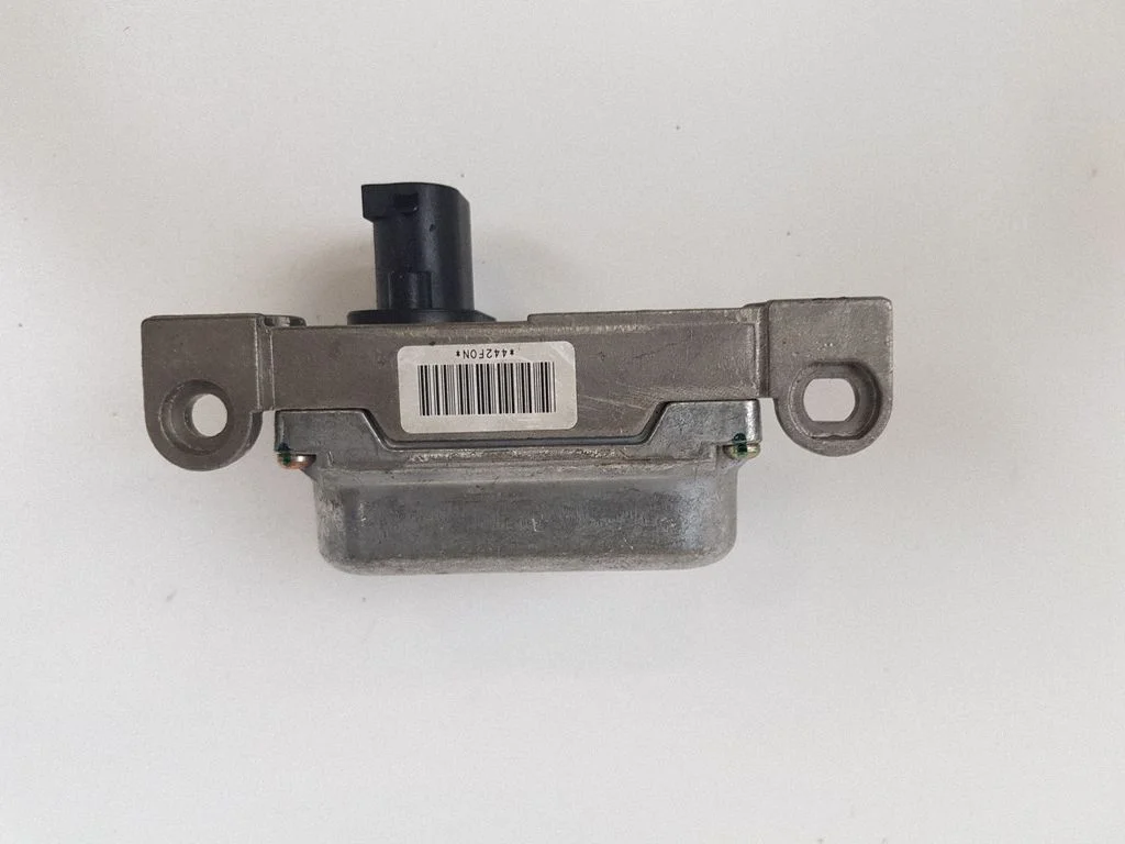 ESP acceleration yaw rate sensor 479317S100 – Nissan Murano Z50 (2002-2008)
