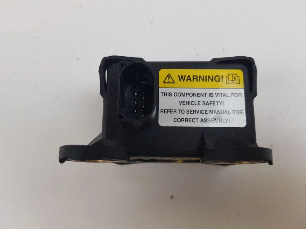 ESP acceleration yaw rate sensor 10170103533 – Ford Focus C-MAX (2003-2010)