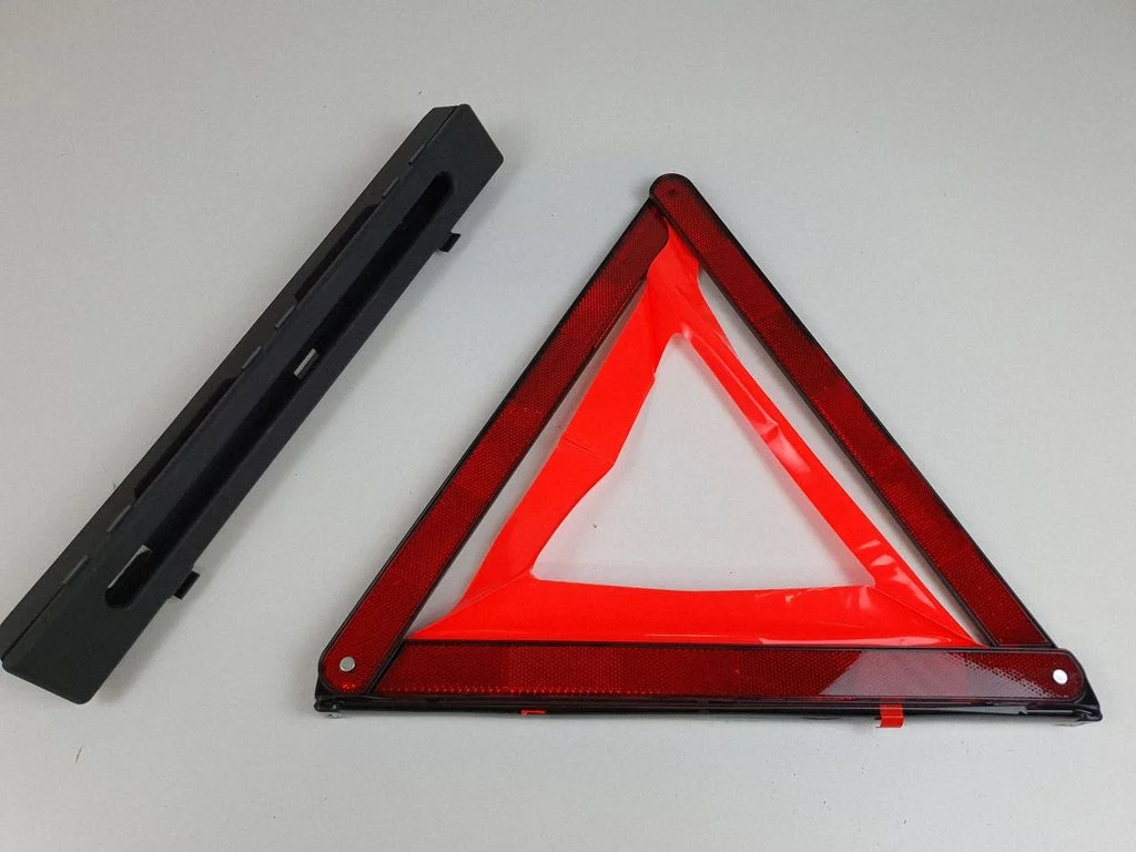Emergency warning sign A0008900397