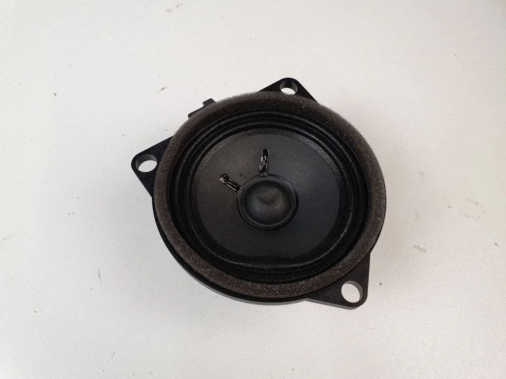 Front door high frequency speaker 31438477