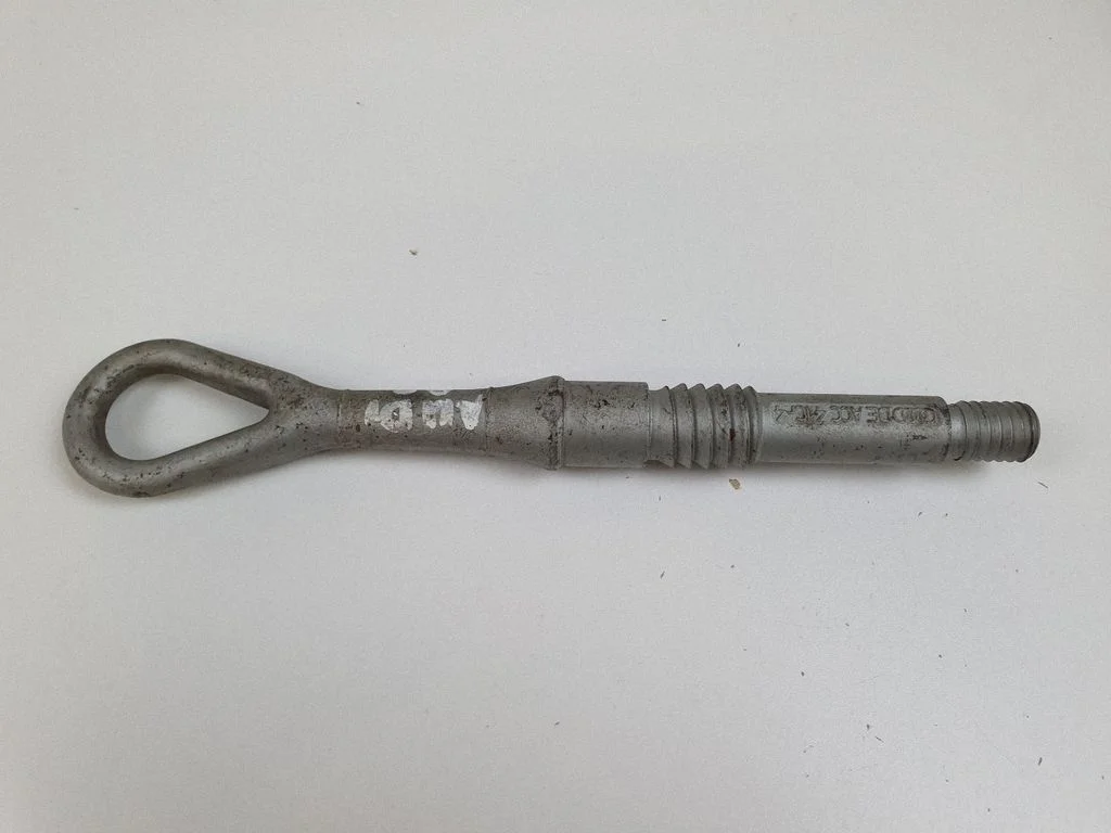 Towing hook eye 4E0805782C