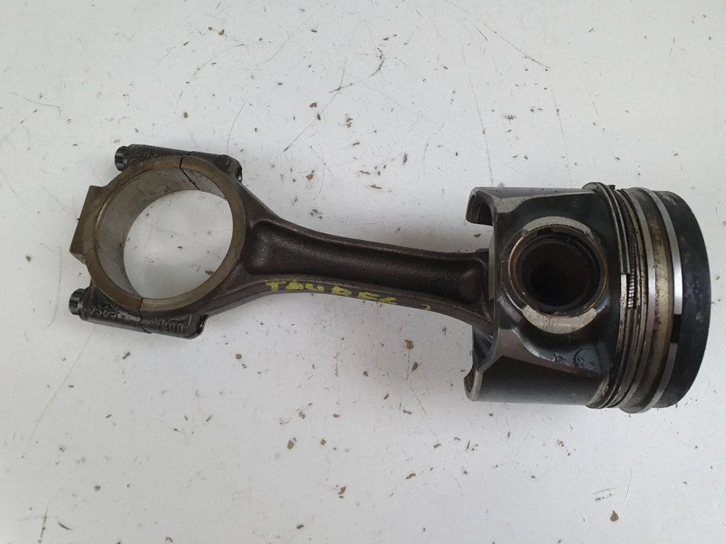 Piston with connecting rod – Volkswagen Touareg I (2002-2010)