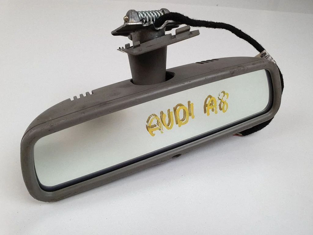 Rear view mirror (interior) 010589