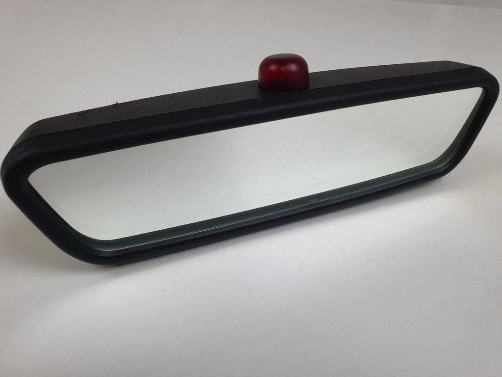Rear view mirror (interior) 8257276