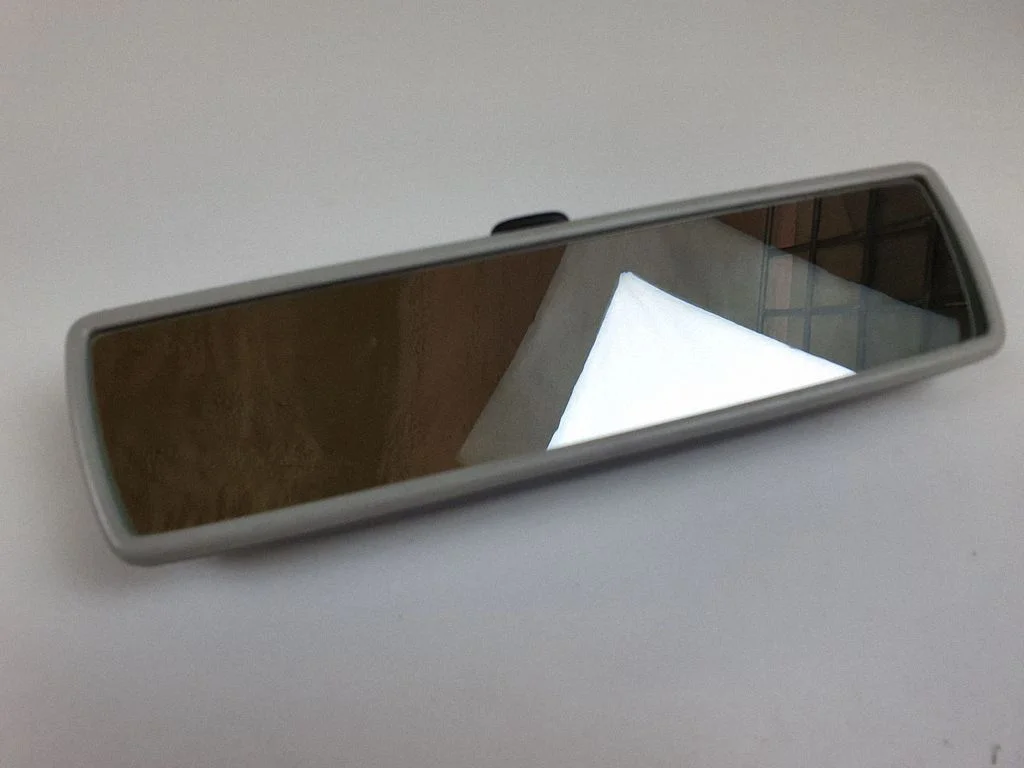 Rear view mirror (interior) 010783