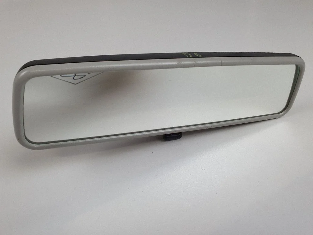 Rear view mirror (interior) 014022