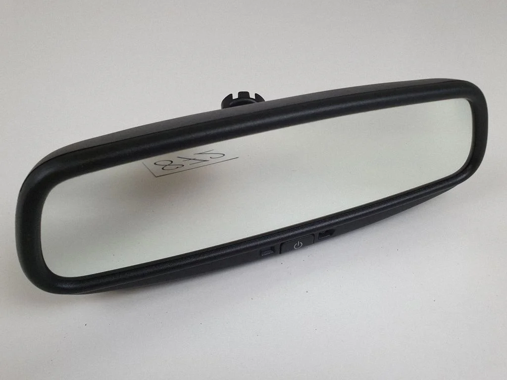 Rear view mirror (interior) – Toyota Avensis T250 (2006-2009)