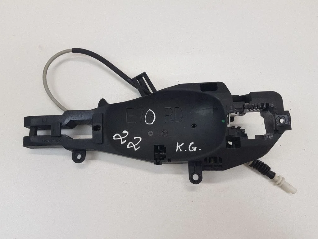 Rear door exterior handle/bracket – BMW X5 E70 (2006-2013)