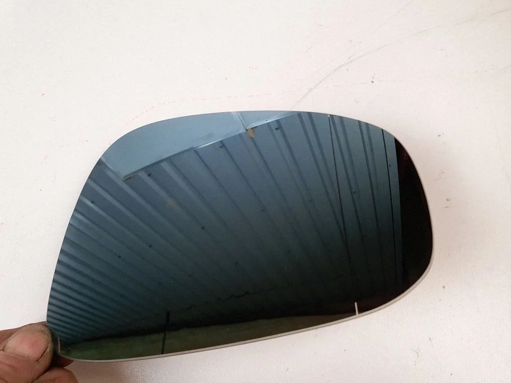 Wing mirror glass – right