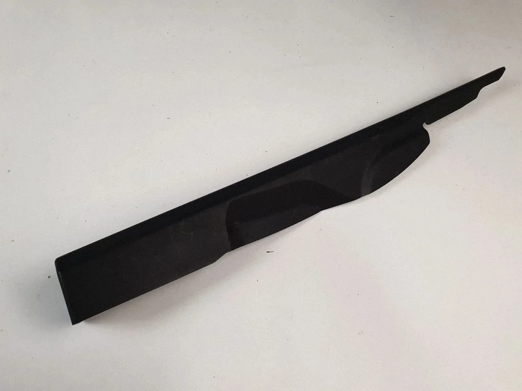 Fender end trim – Nissan Qashqai+2 (2008-2010)