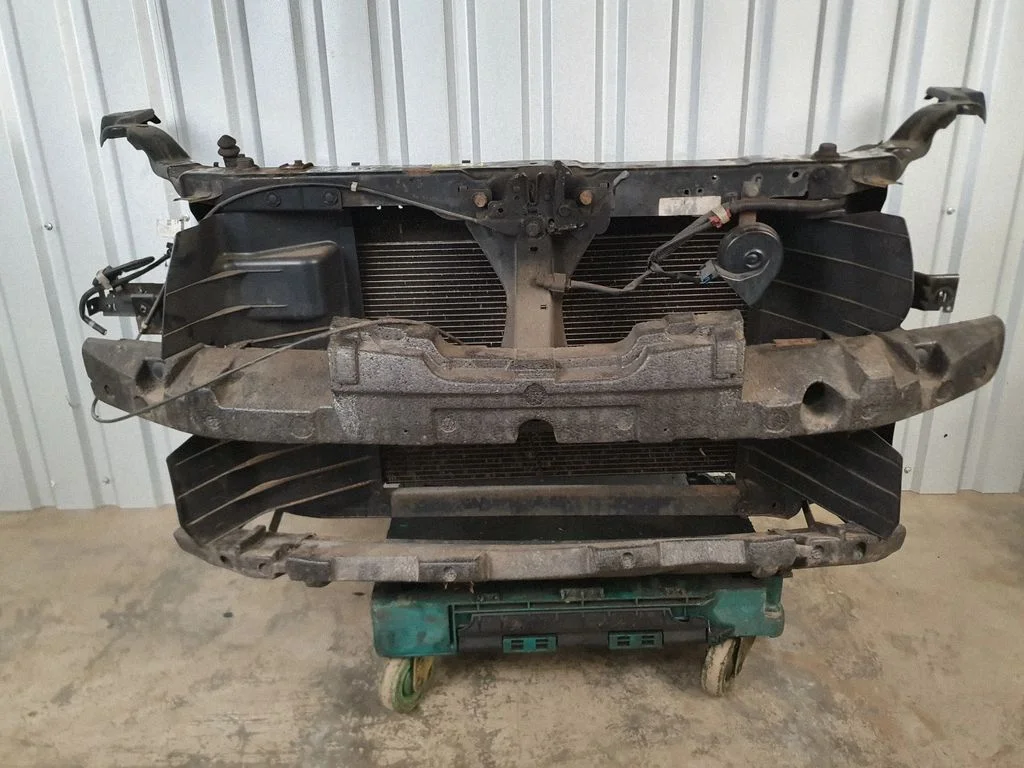 Radiaatorite komplekt – Nissan Qashqai+2 (2008-2010)