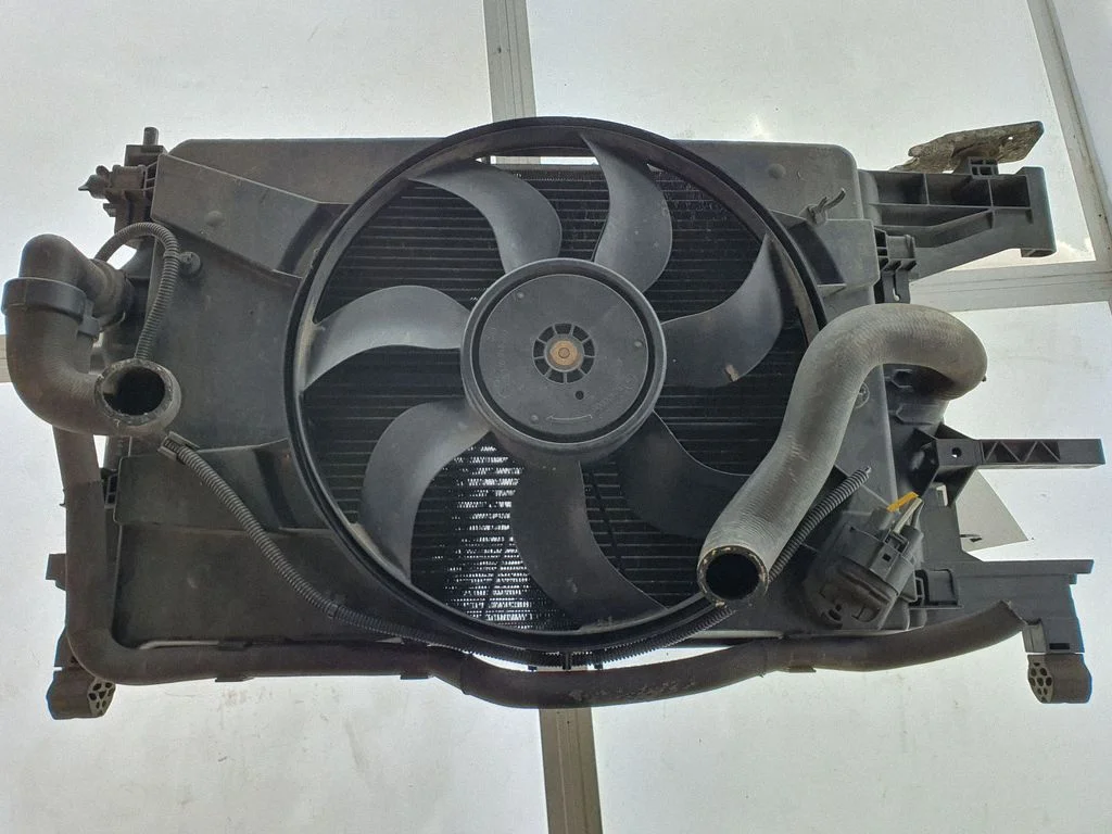 Radiatoru komplekts – Opel Astra H (2004-2012)