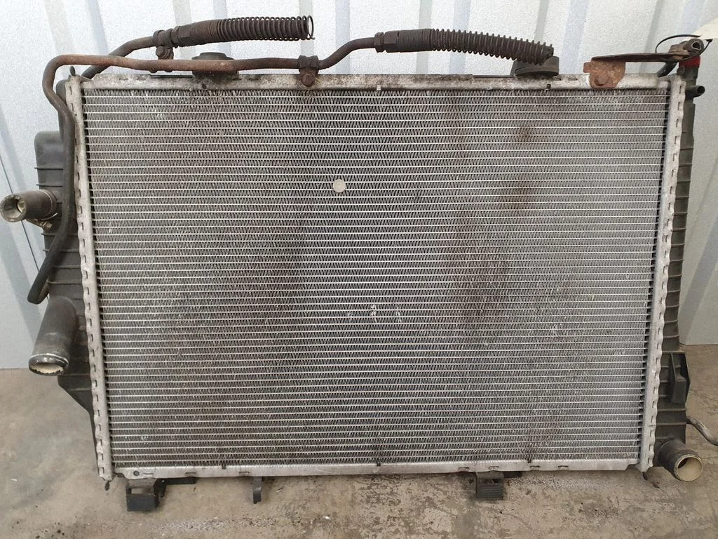 Radiator set A2025000093