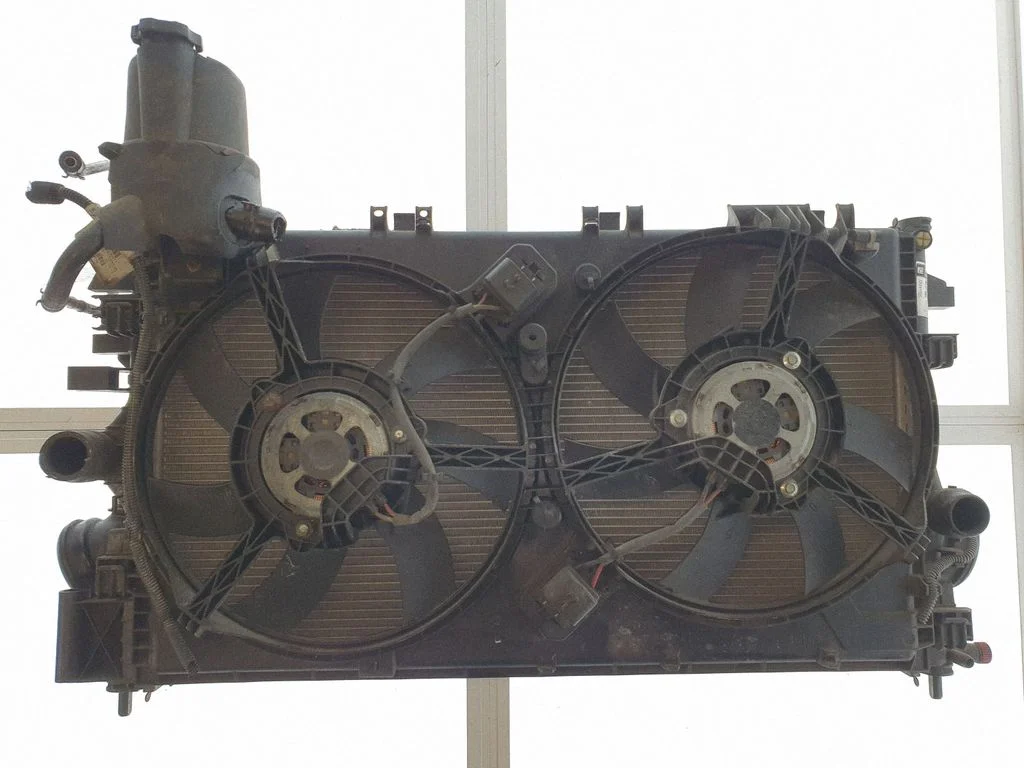 Radiaatorite komplekt 13223018 – Opel Insignia A (2008-2017)