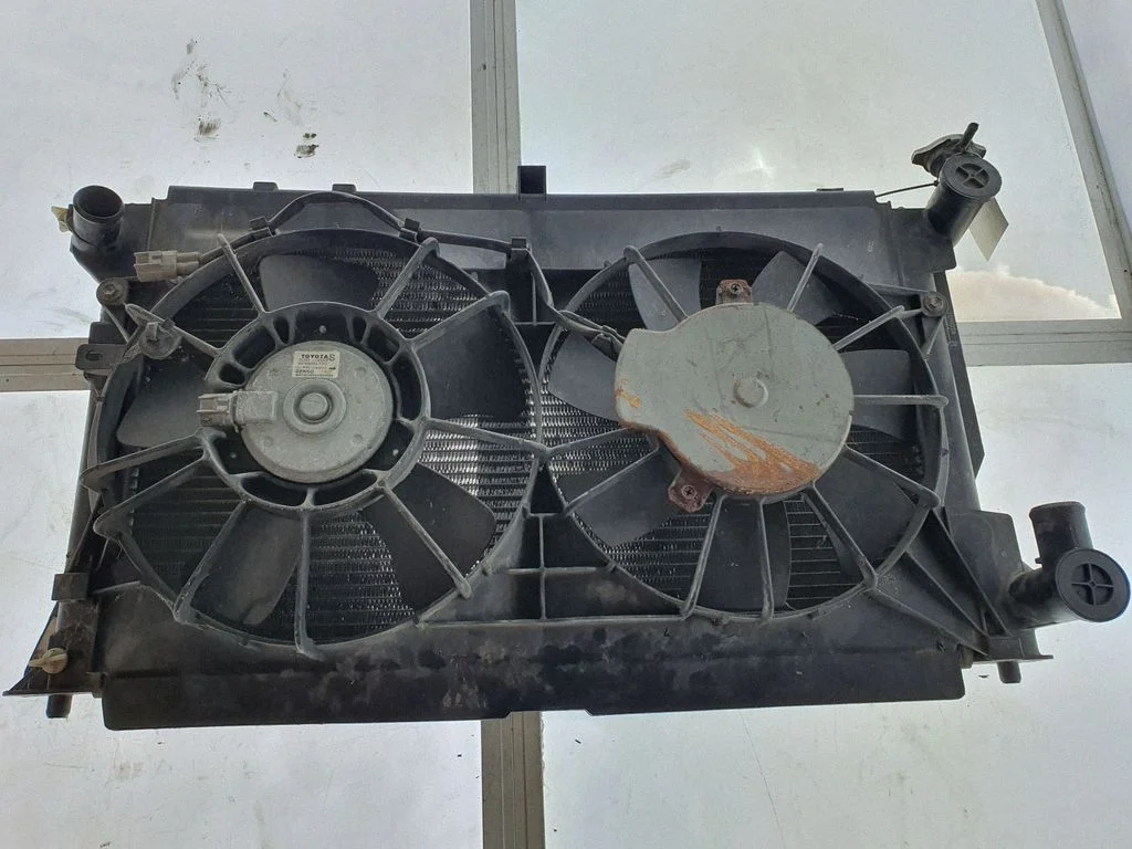Radiaatorite komplekt – Toyota Avensis T250 (2006-2009)