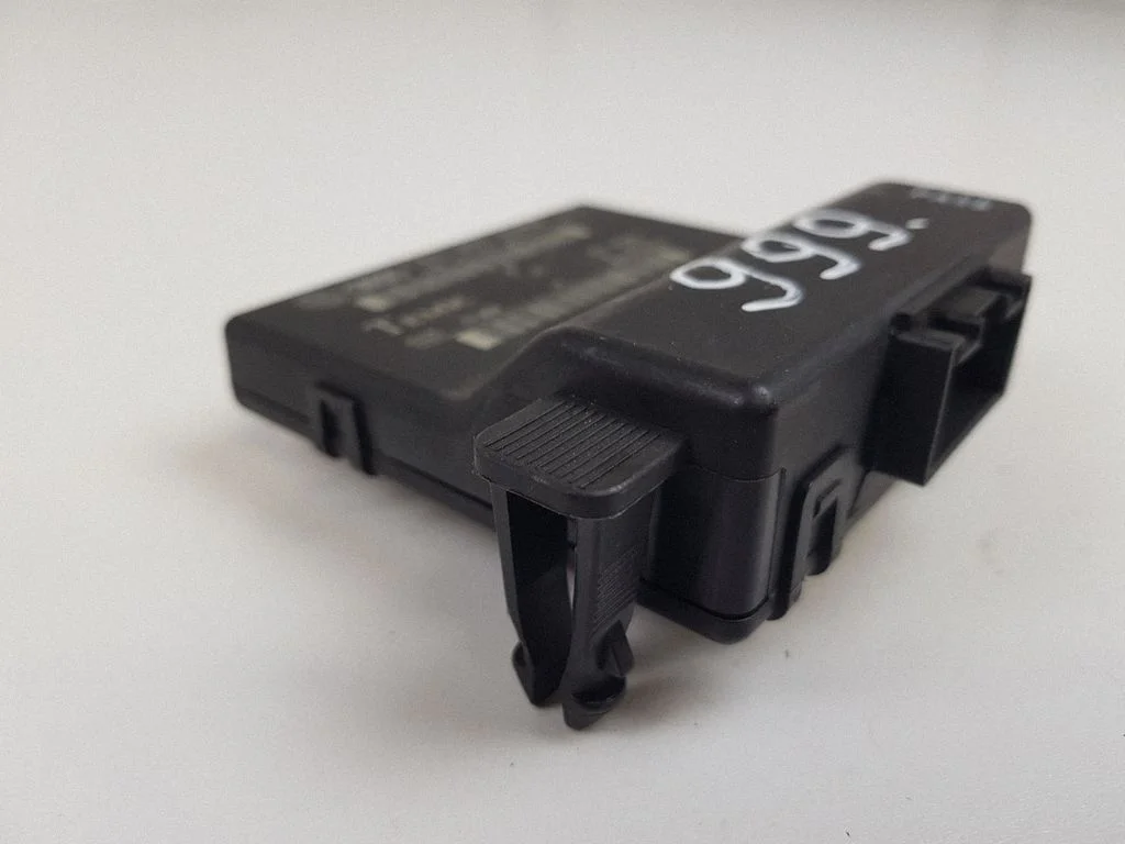 Gateway control module 1K0907530B
