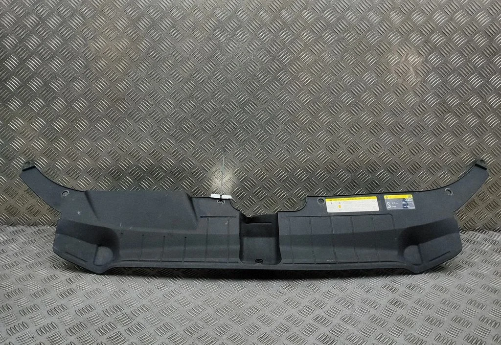 Radiatoru apdare 8R0807081A