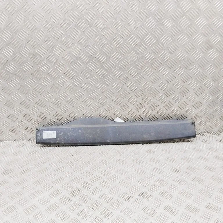 Radiaatori iluliist 5Q0129954F