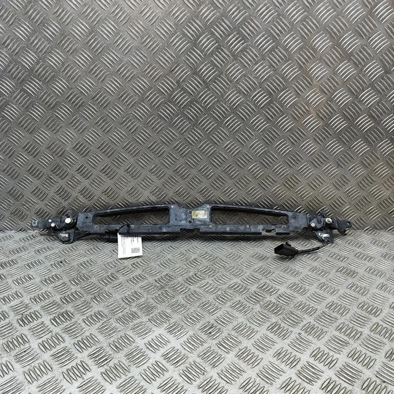 Radiator trim 3W0129403