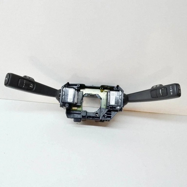 Suunatulede/tulede hoob – Volvo V60 (2013-2018)