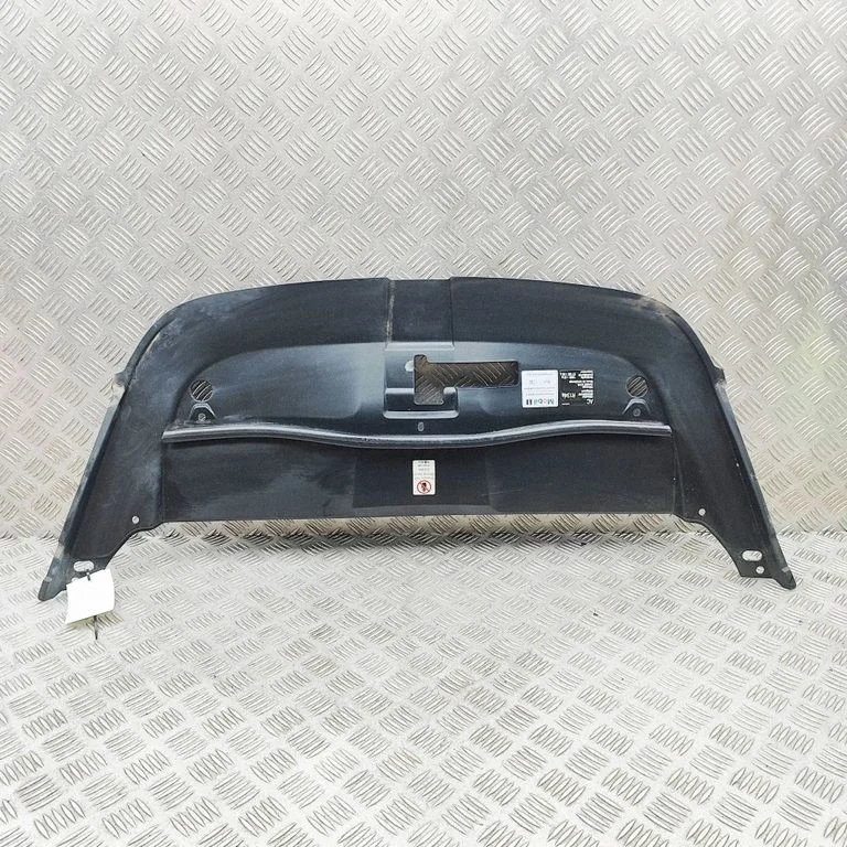 Radiator trim 7P5805806B