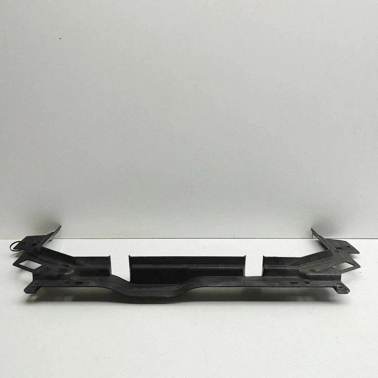 Radiator trim – Land Rover Discovery Sport (2014-)