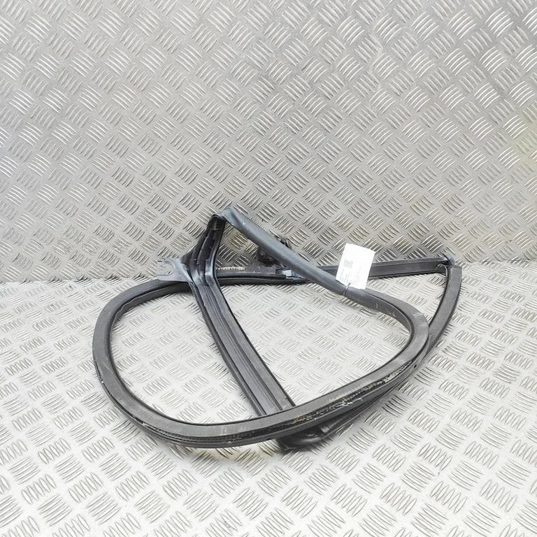 Rubber seal rear door 95C833721B