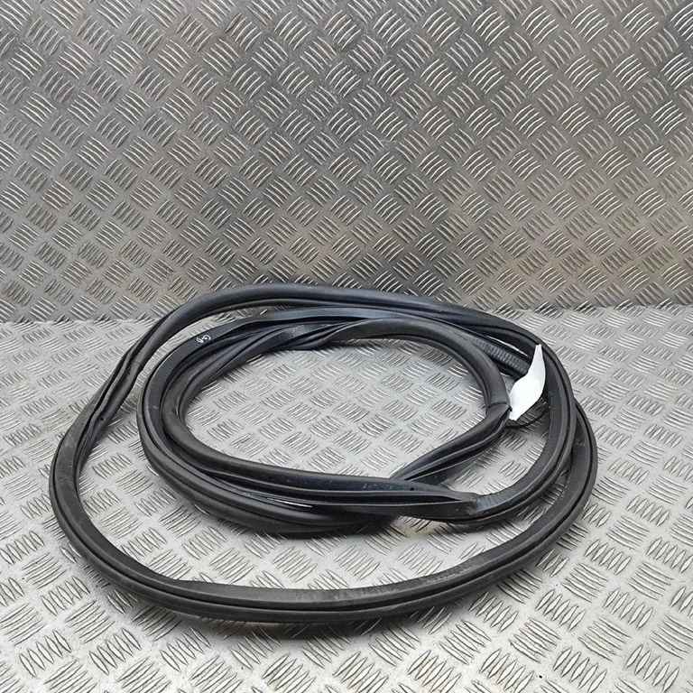 Rubber seal rear door 7T0843791D