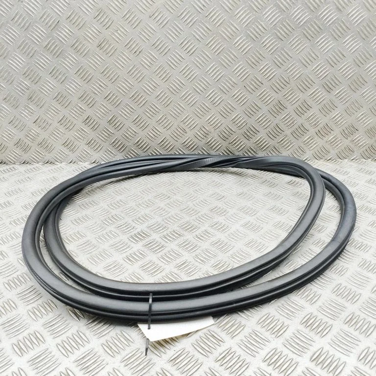 Rubber seal front door (on door) 8891893833 – Volvo EX30 (2024-)