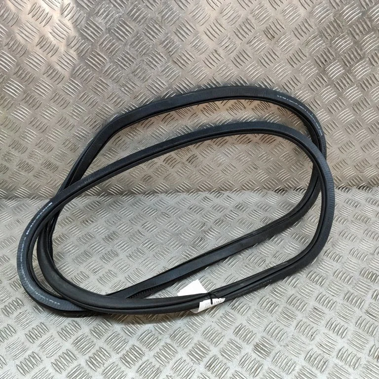 Rubber seal front coupe door 11A867911B