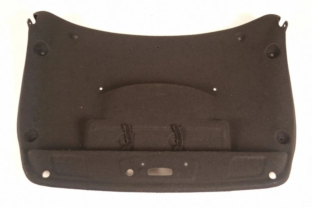 Listwa klapy bagażnika YM164013ZD