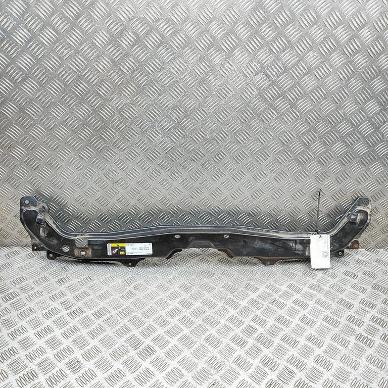 Radiatoru paneļa augšējā daļa PP073002AA