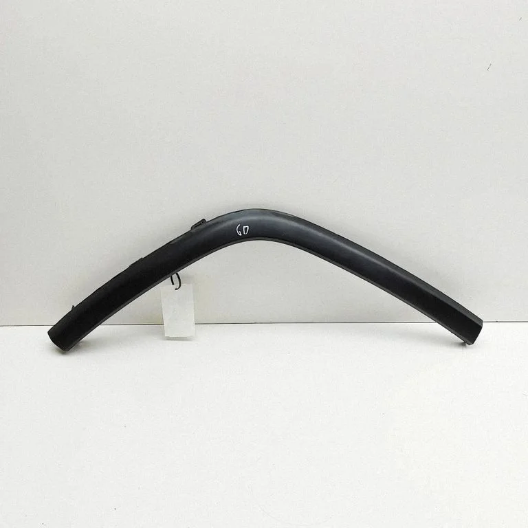 Fender trim (molding) – Jeep Grand Cherokee (2010-2021)