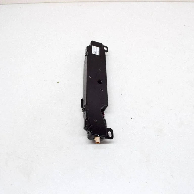 Aerial GPS antenna – Tesla Model Y (2020-)