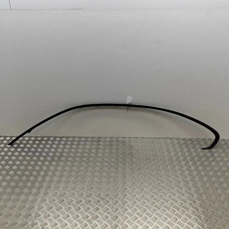 Katuse liist „molding" – BMW 3-seeria E92 E93 (2005-2014)