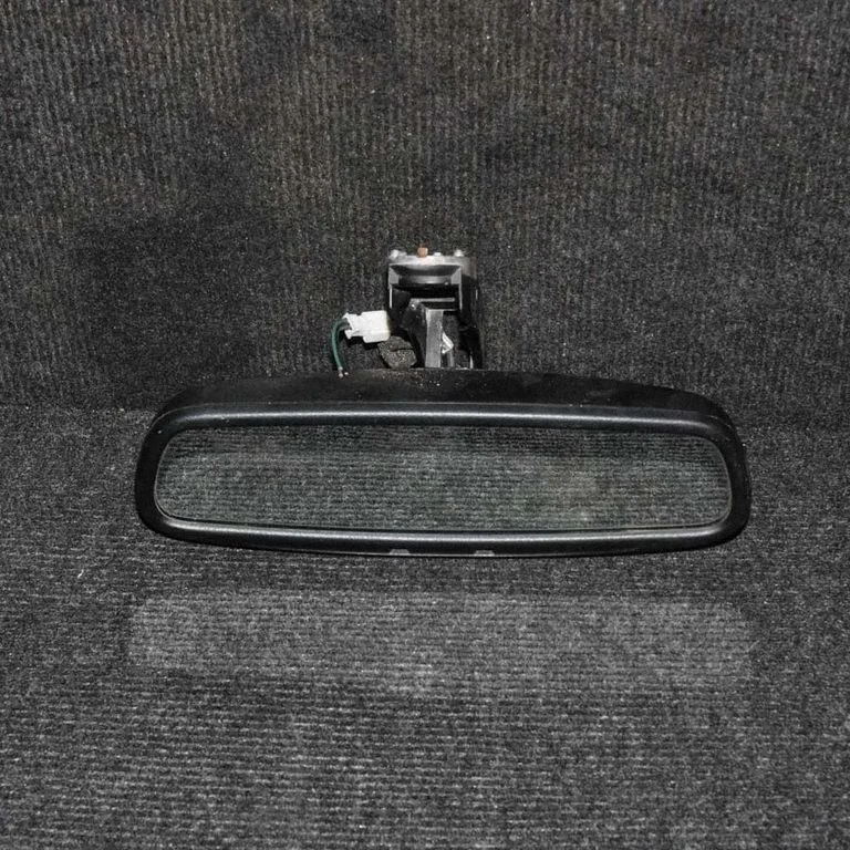 Rear view mirror (interior) – Land Rover Discovery 3 - LR3 (2005-2009)
