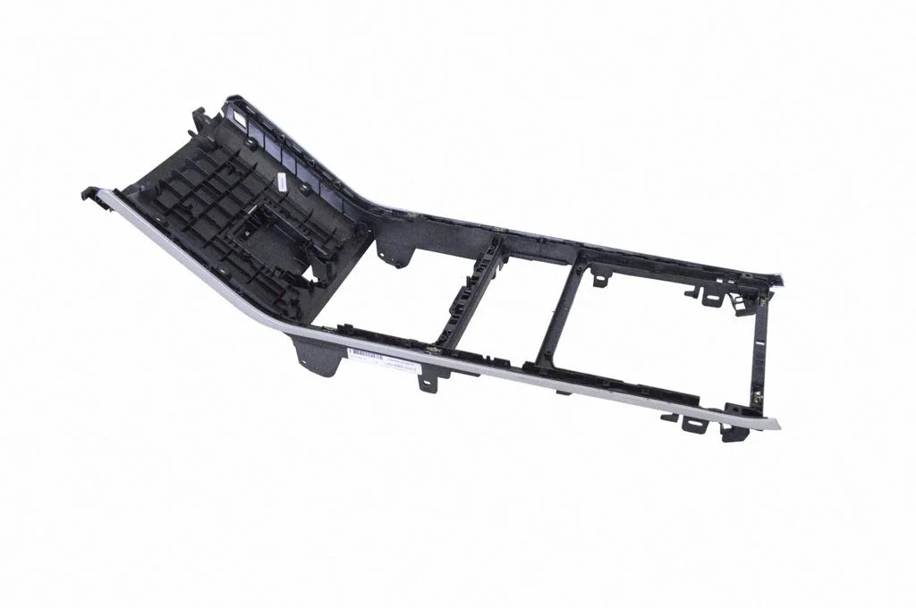Cita centrālās konsoles (tuneļa) detaļa L5608964