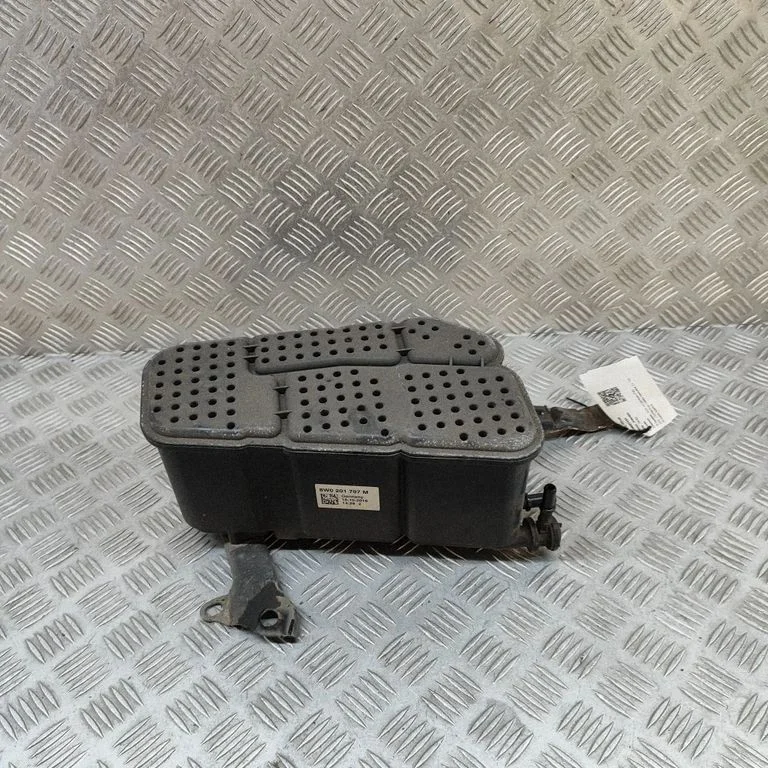 Active carbon filter fuel vapour canister 8W0201797M