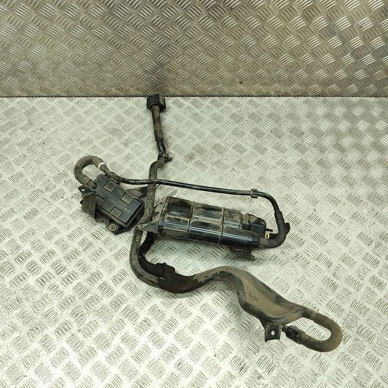 Aktiivsöe (kütuseaurude) filter – Honda CR-V (2017-2022)